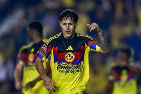 América goleó 4-1 a Pumas en el Clásico Capitalino con doblete de Alejandro Zendejas, autogol de Angulo y gol de Zúñiga, confirmando que las Águilas son firmes candidatas al título.