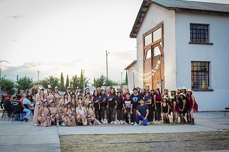 La UACJ presentó la obra musical “Nuevo Casas Grandes, una ciudad de historia y mestizaje” en el Festival de las Culturas 2025, celebrando la diversidad cultural.