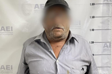 Autoridades detuvieron a un adulto mayor de 72 años en Nuevo Casas Grandes por delitos de violación agravada y abuso sexual agravado, en cumplimiento a una orden judicial.