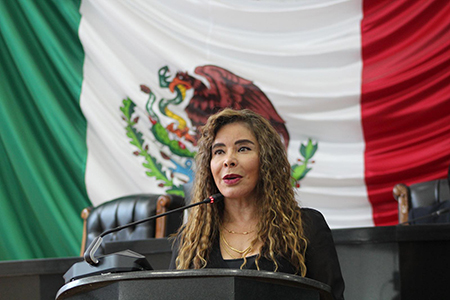 Diputada de Morena propone establecer plazos máximos en reparación y entrega de vehículos asegurados, con sanciones a compañías que incumplan.