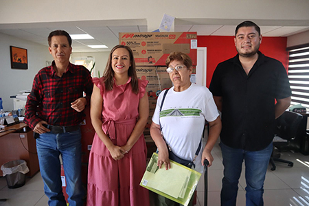 La alcaldesa Edith Escárcega entregó minisplits subsidiados en NCG para apoyar a familias frente a las altas y bajas temperaturas de la región.