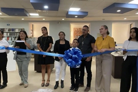 La UACJ campus Nuevo Casas Grandes inauguró una exposición de cerámica de la Casa Galería Laura & Héctor, artesanos de Mata Ortiz. Del 9 al 18 de septiembre, estudiantes y visitantes podrán admirar piezas únicas que reflejan la tradición y el prestigio internacional del arte alfarero chihuahuense.