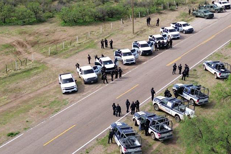 La Fiscalía de Chihuahua identificó a los cinco ejecutados hallados apilados en La Concha, Temósachic. Las víctimas eran cuatro hombres y una mujer de Madera, con edades de entre 25 y 30 años.