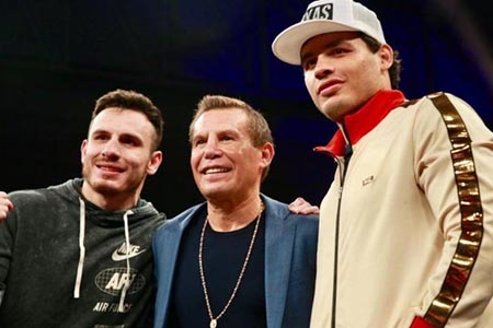 Julio César Chávez Jr regresará al boxeo en diciembre con una pelea de exhibición en San Luis Potosí. Su hermano Omar también participará y se especula con el retorno de Julio César Chávez padre.