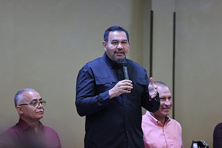 Cruz Pérez Cuéllar, consejero nacional de Morena, se reunió en Camargo con militantes y liderazgos regionales para reforzar la unidad del movimiento en Chihuahua.