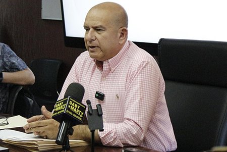 El diputado Cuauhtémoc Estrada negó divisiones al interior de MORENA en Chihuahua y afirmó que lo que existe es una estrategia de organización para cubrir la mayor parte del territorio estatal y acompañar a las autoridades municipales en sus informes de gobierno.