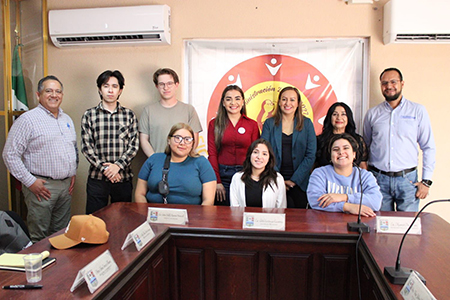 La presidenta Edith Escárcega encabezó el inicio del proyecto para rescatar y rehabilitar vagones en el Corredor Turístico de Nuevo Casas Grandes.