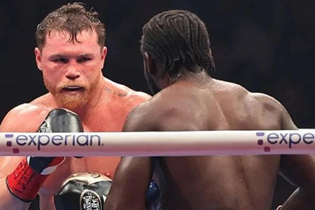 En redes sociales circula la versión de que Canelo Álvarez habría recibido 200 millones de dólares por perder ante Terence Crawford, aunque no hay pruebas.