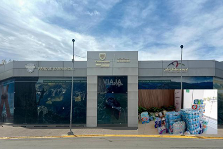 La Secretaría de Turismo abrió un centro de acopio en Chihuahua para apoyar a familias de Casas Grandes afectadas por las inundaciones recientes.