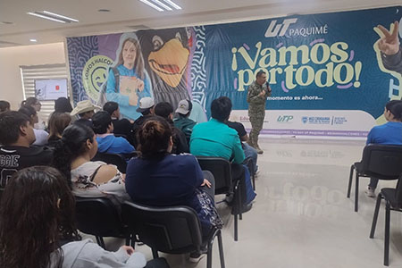 El 35 Batallón de Infantería impartió pláticas sobre prevención de adicciones a estudiantes de la UT Paquimé, en coordinación con COPARMEX.
