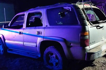 Cuatro muertos y nueve heridos, entre ellos un niño y un maestro, dejó una balacera en Guachochi, Chihuahua. Autoridades desplegaron operativos tras los ataques registrados la madrugada del domingo.