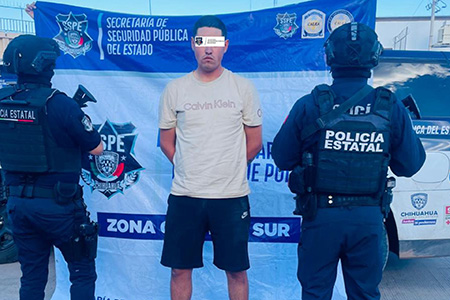 Elementos de la SSPE detuvieron a un presunto halcón en Flores Magón, Buenaventura, tras mostrar actitud evasiva y portar equipo táctico.