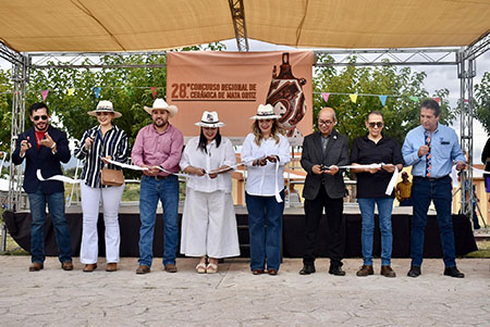 Fodarch entregó 400 mil pesos en premios a artesanos ganadores del 28° Concurso Regional de Cerámica de Mata Ortiz, celebrado en Casas Grandes.