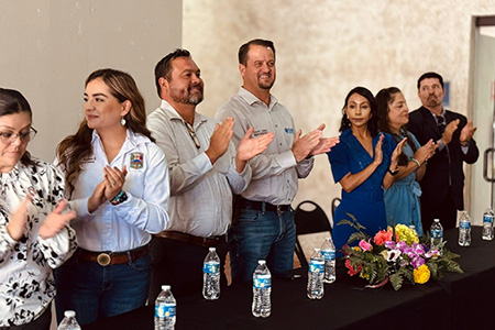 El alcalde Francis Leany representó a Galeana en el XI Festival de las Casas Grandes en Paquimé, reafirmando su compromiso con la cultura y la historia.
