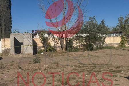 La Agencia Estatal de Investigación investiga el hallazgo de un hombre sin vida en un lote baldío de la colonia Centro en Ascensión, Chihuahua.