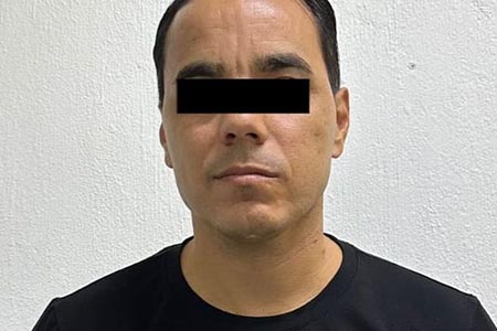 Omar Bravo, exdelantero de Chivas, fue detenido en Zapopan por presunto abuso sexual infantil agravado, informó la Fiscalía de Jalisco.