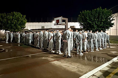 La SSPE realizó un operativo de inspección en el Cereso No. 5 de Nuevo Casas Grandes, donde participaron más de 80 elementos de seguridad.