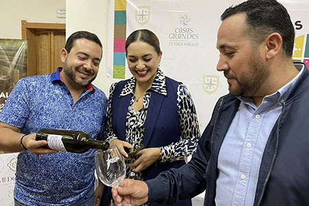 Este sábado se realiza el Segundo Festival de la Danza y el Vino en Casas Grandes. Entrada gratuita y copa conmemorativa de 200 pesos para degustar, una vez, el vino de siete viñedos.