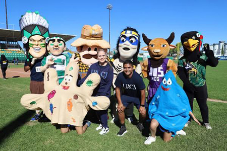 La UACJ Campus Nuevo Casas Grandes celebró su 52 aniversario con la tradicional Carrera 5K, donde participaron estudiantes, docentes y personal universitario.