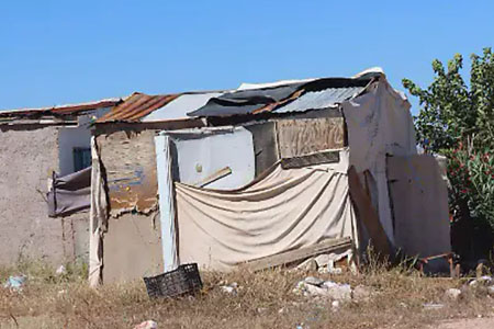 El INEGI reveló que el 20% de los chihuahuenses considera la pobreza un problema grave, aunque el estado logró reducir la pobreza laboral en 1.5 puntos porcentuales entre 2024 y 2025, mostrando una leve mejora en el ingreso familiar