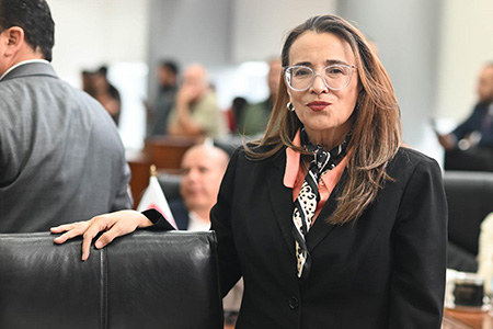 La diputada Leticia Ortega propone reformar el Código Penal de Chihuahua para elevar penas y evitar que intentos de feminicidio se reclasifiquen como lesiones.