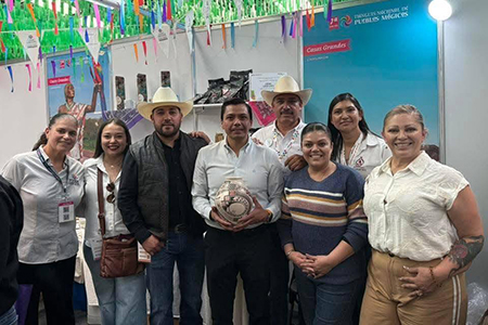 Casas Grandes cerró con éxito su participación en el Tianguis Nacional de Pueblos Mágicos 2025, logrando el primer lugar estatal y consolidándose como referente turístico. Conoce los detalles del evento.