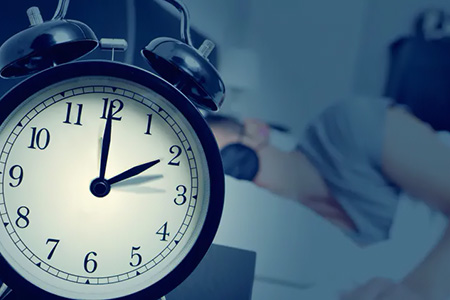 Desde el 2 de noviembre entra en vigor el horario de invierno en 33 municipios fronterizos de México. Autoridades piden atrasar el reloj una hora.