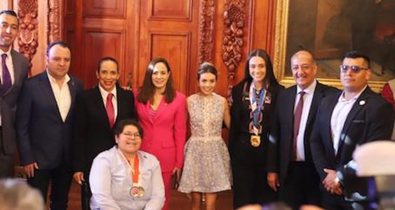 Galardonan a Kenia Contreras, Uziel Muñoz, Alegna González y Juan de Dios Vázquez con el Premio Estatal del Deporte 2025 en Palacio de Gobierno.