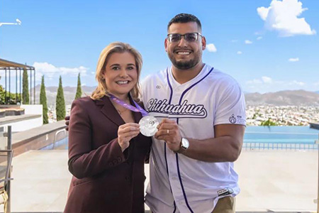 Maru Campos celebró el triunfo de tres atletas de Chihuahua, galardonados con el Premio Nacional del Deporte 2025, máximo reconocimiento que otorga el Gobierno de México al mérito deportivo.