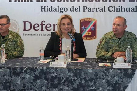 La gobernadora Maru Campos encabezó la Mesa de Seguridad en Parral donde se acordaron operativos focalizados y acciones preventivas para fortalecer la seguridad regional.