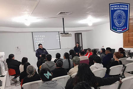 La AEI realizó una intervención formativa en la primaria Ford 125 sobre menores en conflicto con la ley, dirigida a padres de 4º a 6º grado.