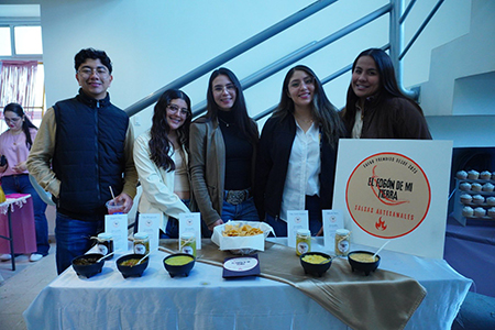 La UACJ Campus Nuevo Casas Grandes concluyó el semestre con exposiciones, proyectos y evaluaciones finales. Los estudiantes regresan a clases el 19 de enero.