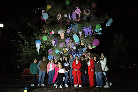 Nuevo Casas Grandes realizó el concurso Encendamos los sueños esta Navidad encabezado por la Presidenta Edith Escárcega con amplia participación escolar.