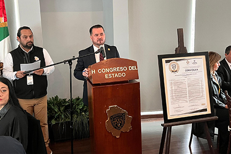 La Medalla Chihuahua al Mérito Educativo 2026 premiará con $100,000 y medalla a proyectos innovadores individuales y en equipo en el ámbito escolar.