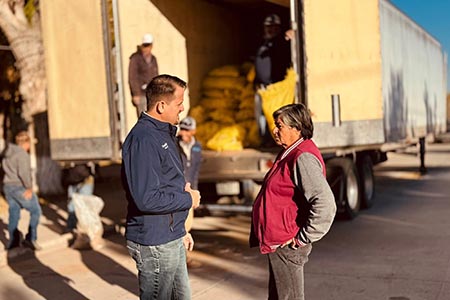 El alcalde de Galeana encabezó la entrega de 30 toneladas de papa en apoyo a familias del municipio y para fortalecer la seguridad alimentaria.