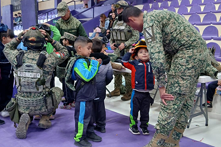 El 35 Batallón convivió con 300 niñas y niños en el Juguetón 2025 del ITSNCG, reforzando la cercanía comunitaria y promoviendo valores de solidaridad.