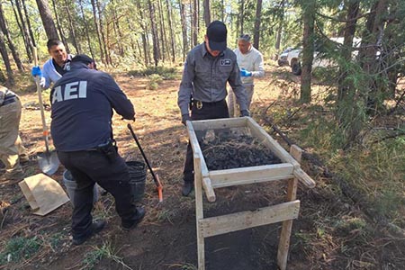 Autoridades localizaron fragmentos óseos y evidencia criminalística durante un rastreo realizado en el municipio de Madera, informó la Fiscalía Zona Occidente.