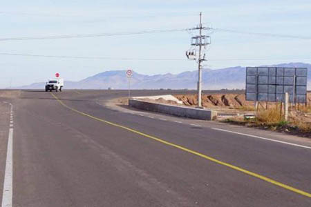 La SICT en Chihuahua presentó cómo quedó el nuevo entronque en Janos, parte esencial de la carretera Bavispe–Nuevo Casas Grandes. La obra mejora la conectividad entre Sonora y Chihuahua.