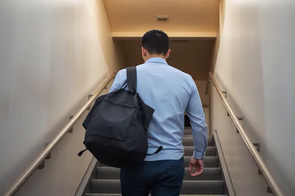 ¿Trabajas mucho y no entrenas? Te enseñamos cómo hackear tu agenda para entrenar si trabajas todo el día y lograr tus metas fitness. ¡Entra y descubre el secreto!