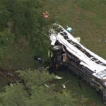 Conductor implicado en choque fatal en Florida admite consumo de marihuana y medicamentos. Accidente deja 8 mexicanos muertos y varios heridos.