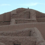 Explora la majestuosidad de Paquimé, Casas Grandes, un centro cultural y comercial crucial en la historia prehispánica de América del Norte.