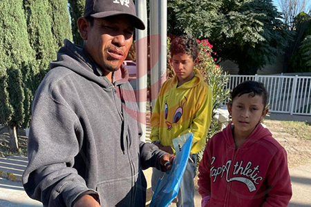 Luis, viudo con cuatro hijos, solicita apoyo para cubrir los gastos funerarios de su esposa fallecida tras no recibir hemodiálisis en el hospital integral.