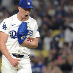 Los Bravos de Atlanta buscan a Walker Buehler como refuerzo para la próxima temporada tras su brillante desempeño en la postemporada.