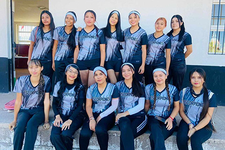 Equipo femenil de voleibol de Juan Mata Ortiz viaja a Chihuahua para competir en el torneo estatal, representando a la región Casas Grandes-Juárez.