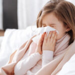 La gripe de temporada puede afectar gravemente a los niños. Aprende a prevenirla con consejos prácticos sobre vacunas, higiene y nutrición.