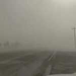 Chihuahua bajo alerta por ráfagas de viento de 55 km/h. Protección Civil recomienda precaución en carreteras y asegurar objetos sueltos. Mantente informado sobre las condiciones climáticas.