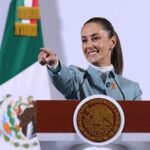 Claudia Sheinbaum enfrenta desafíos con Trump, incluyendo aranceles y deportaciones. Su estrategia equilibrada ha calmado a los mercados.