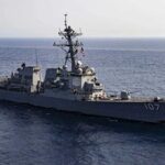 El buque destructor USS Gravely ha sido desplegado en el Golfo de México para reforzar la seguridad fronteriza de Estados Unidos.