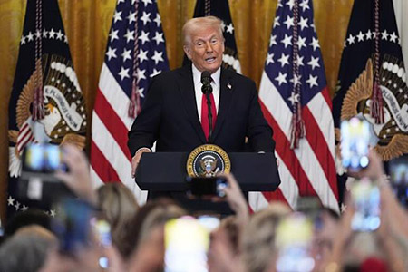 El historial de quiebras empresariales de Trump genera dudas sobre sus políticas económicas como presidente y su impacto potencial en EE.UU.