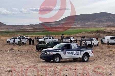 Un policía murió y otro resultó herido tras una balacera en la carretera Casas Grandes - Juan Mata Ortiz. Las autoridades investigan si fue un ataque directo.